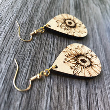 Load image into Gallery viewer, Teardrop Sunflower Earrings