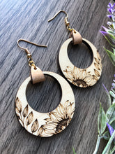 Load image into Gallery viewer, Round Sunflower Earrings