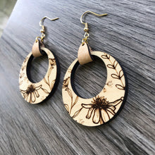 Load image into Gallery viewer, Round Wildflower Earrings