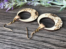 Load image into Gallery viewer, Round Sunflower Earrings