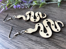 Load image into Gallery viewer, Wood Star Pattern Snake Earrings