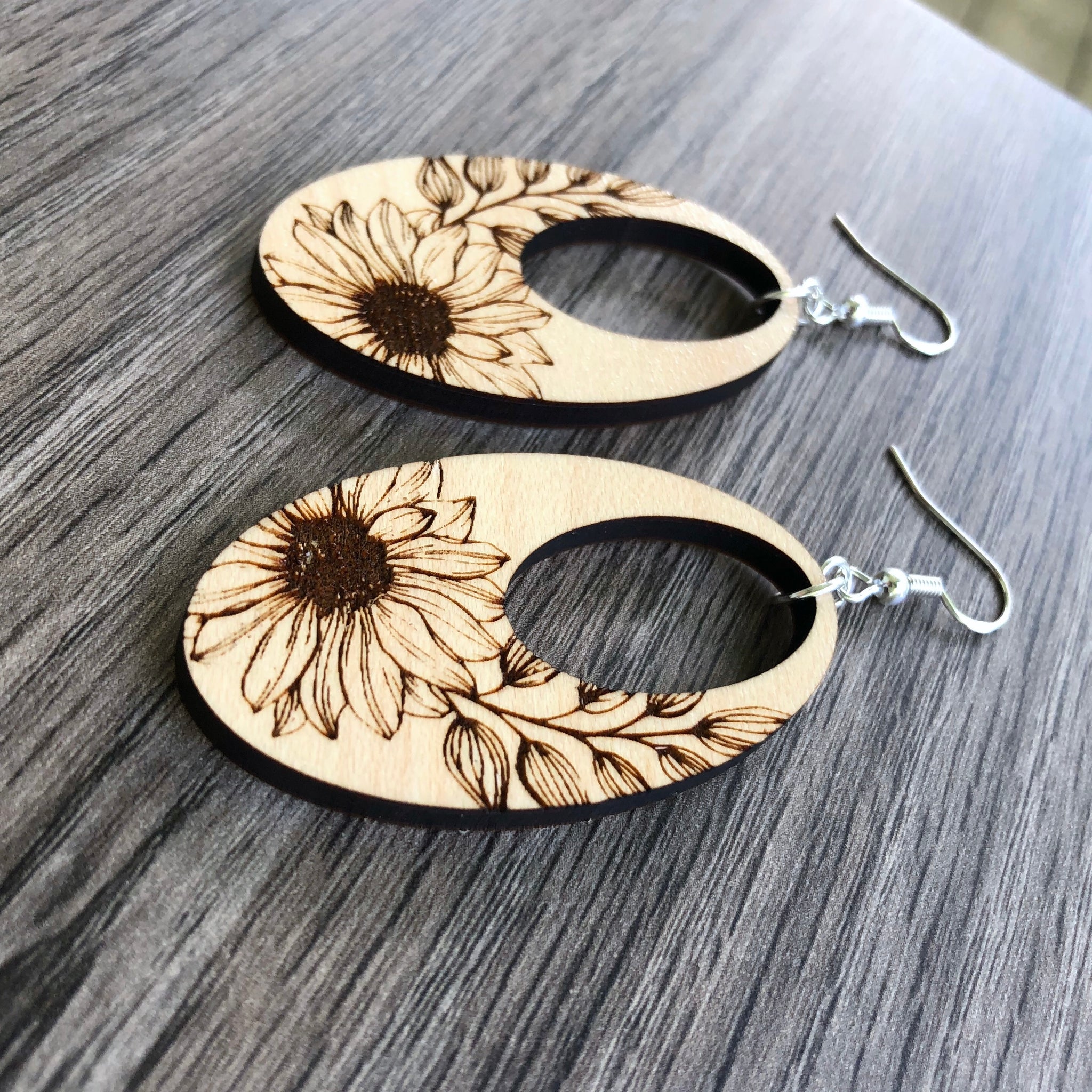 Sunflower Drop Blank Wood Earrings. DIY jewelry. Unfinished laser
